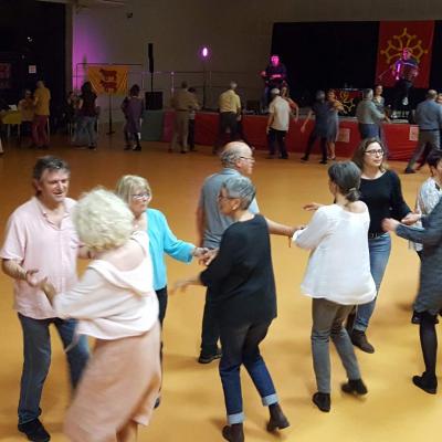 Bals occitans par Dançam à Cierp